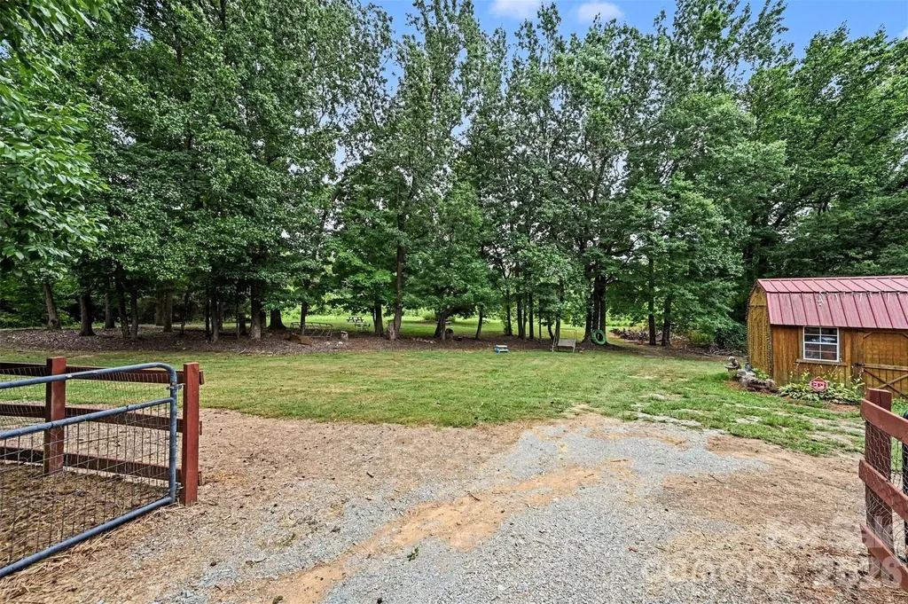 3999 Fincher Road Matthews NC 28104