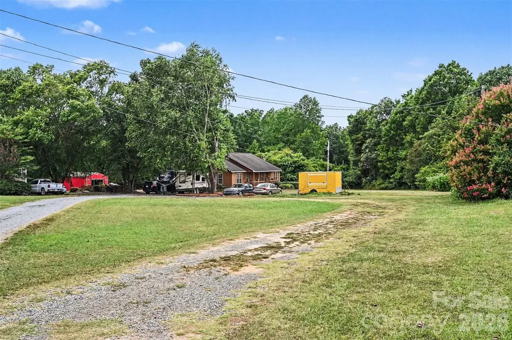 3999 Fincher Road Matthews NC 28104