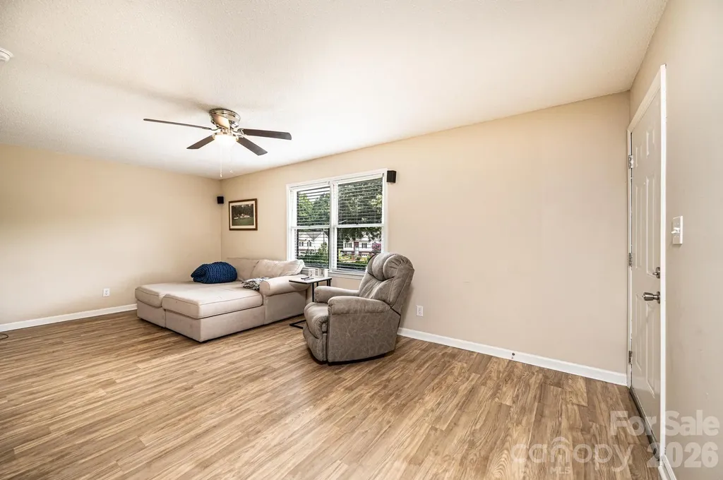 525 12th Street SW Hickory NC 28602