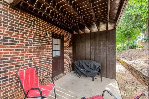 525 12th Street SW Hickory NC 28602