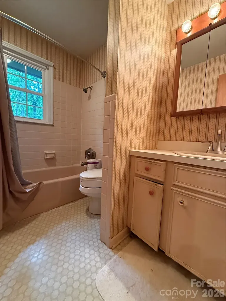 118 Brightwater Heights Drive Hendersonville NC 28791