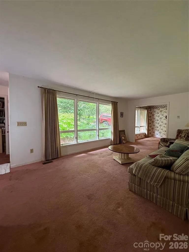 118 Brightwater Heights Drive Hendersonville NC 28791