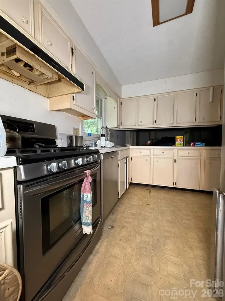 118 Brightwater Heights Drive Hendersonville NC 28791