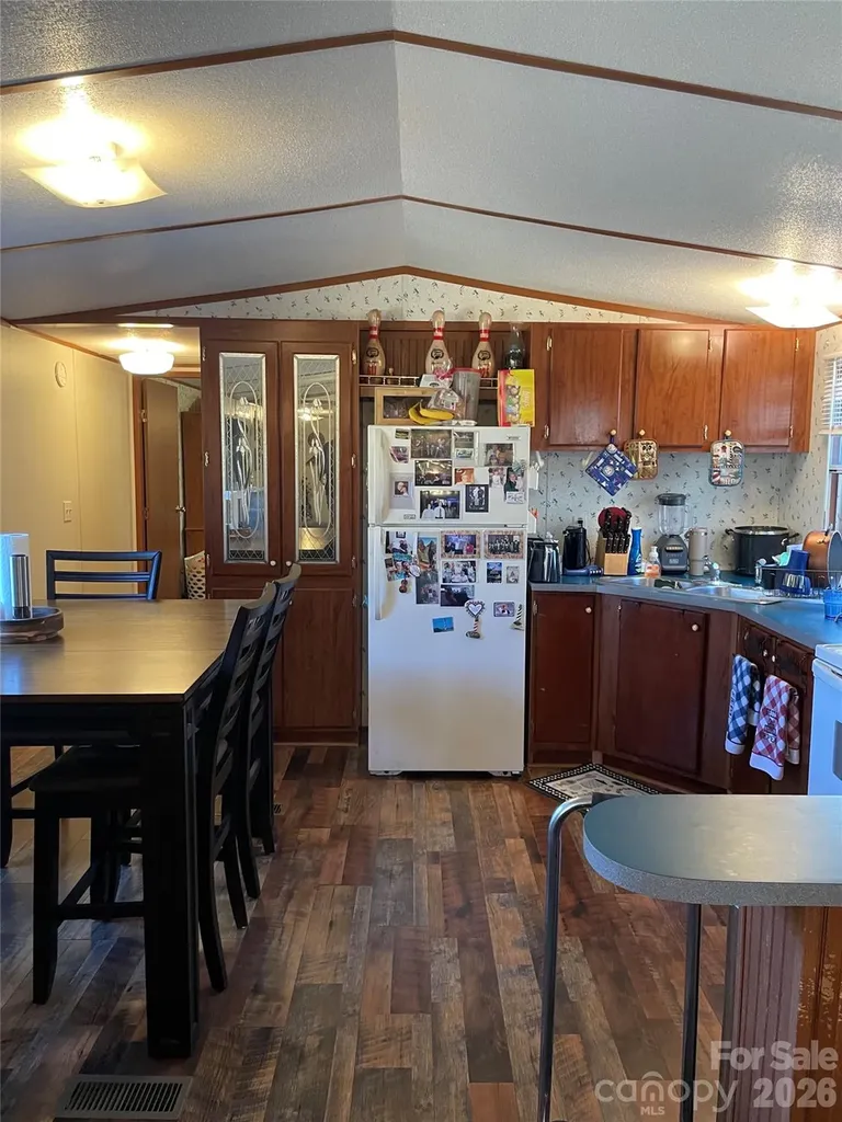 3265 Revere Road Marshall NC 28753