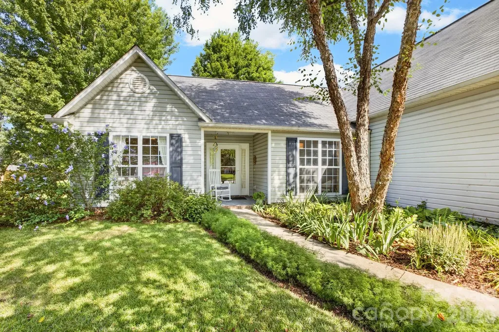 171 Running Briar Road Fletcher NC 28732