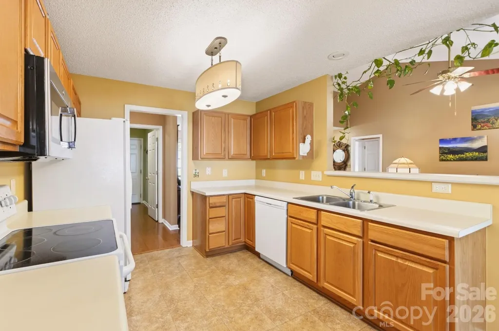 171 Running Briar Road Fletcher NC 28732