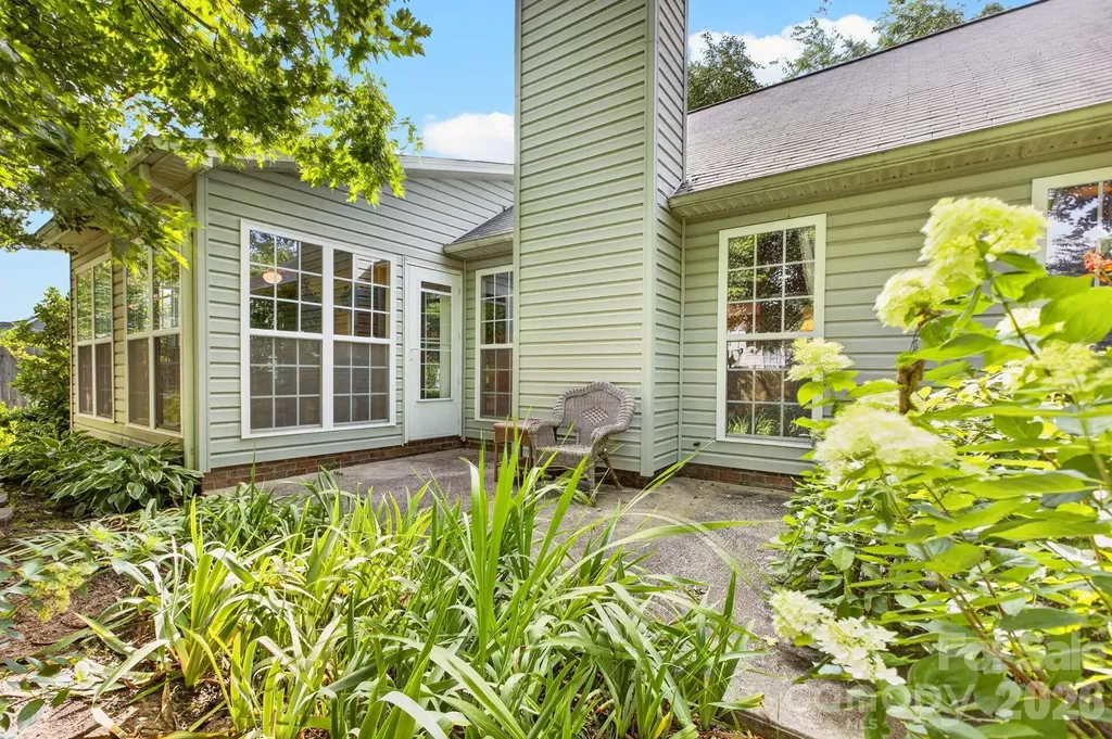 171 Running Briar Road Fletcher NC 28732