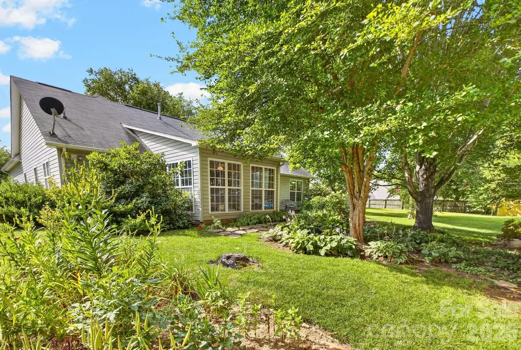 171 Running Briar Road Fletcher NC 28732