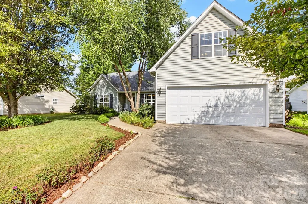 171 Running Briar Road Fletcher NC 28732