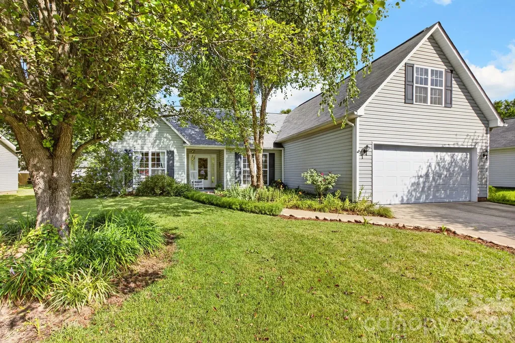 171 Running Briar Road Fletcher NC 28732