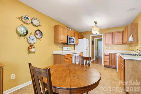 171 Running Briar Road Fletcher NC 28732