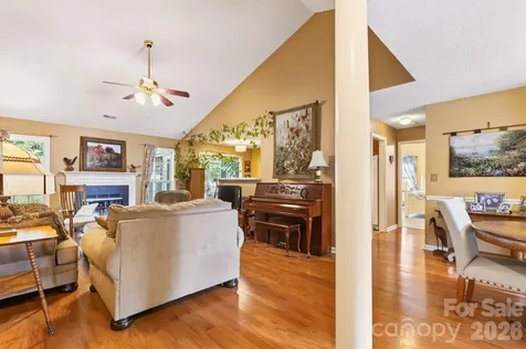 171 Running Briar Road Fletcher NC 28732