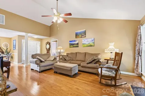 171 Running Briar Road Fletcher NC 28732