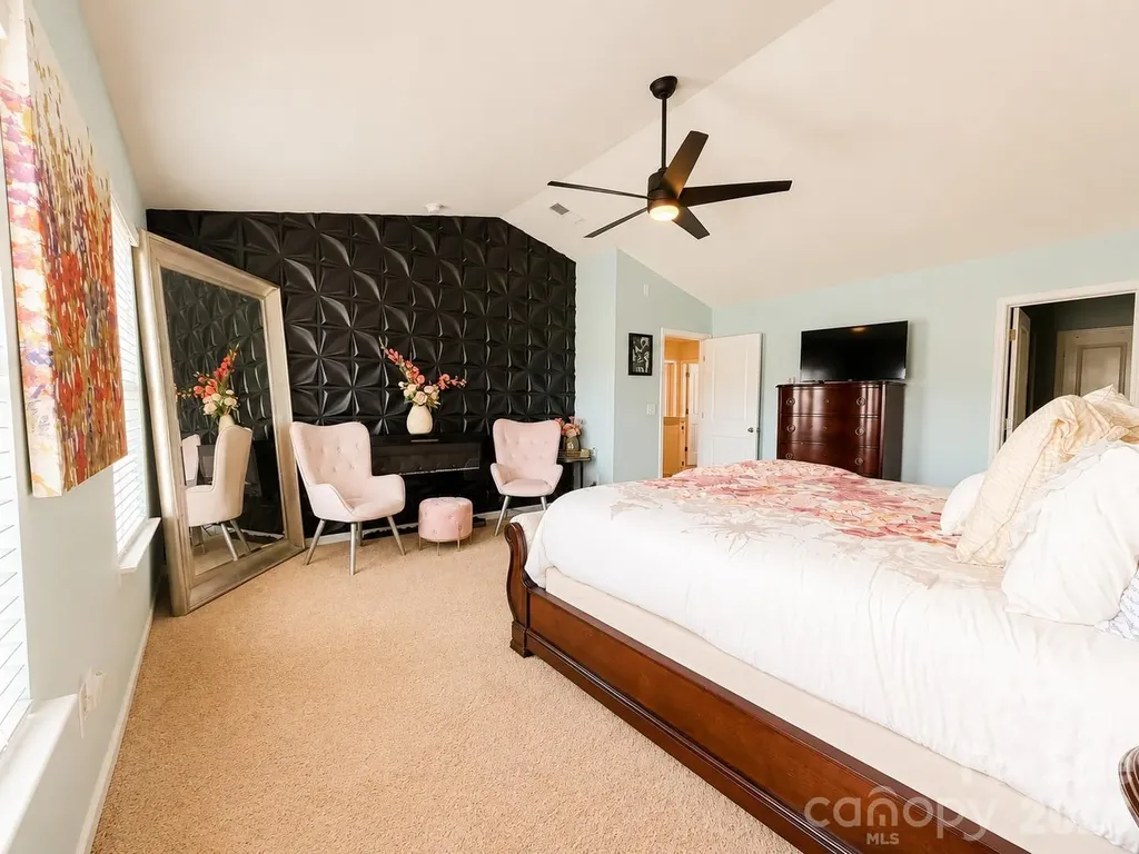 7129 Branch Fork Road Charlotte NC 28215