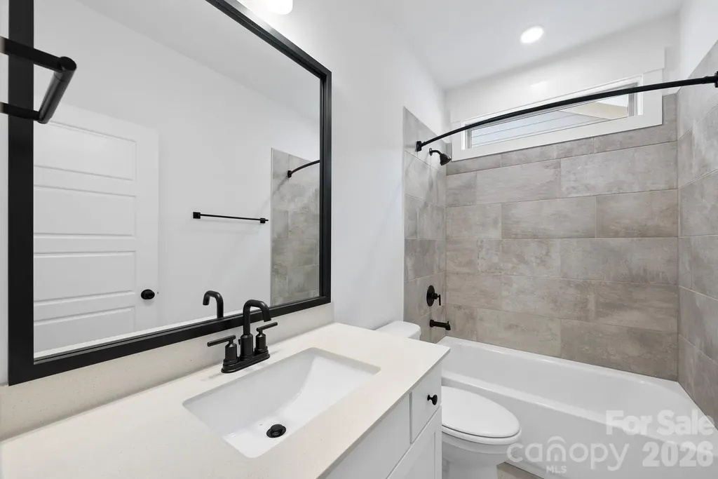 1124 Berryhill Road Charlotte NC 28208