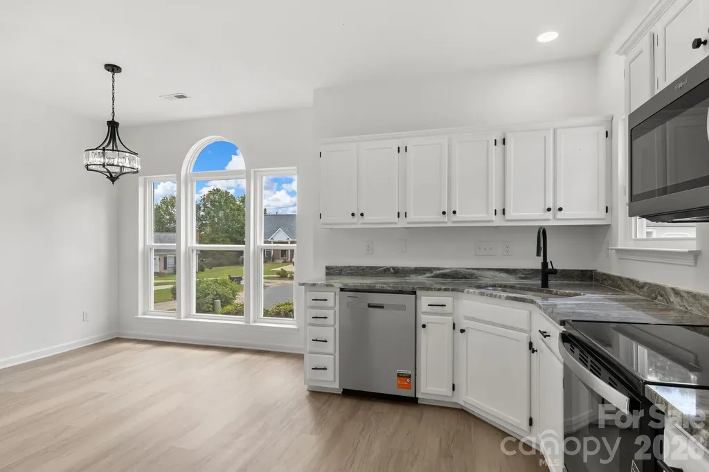 9713 Pernell Lane Charlotte NC 28213