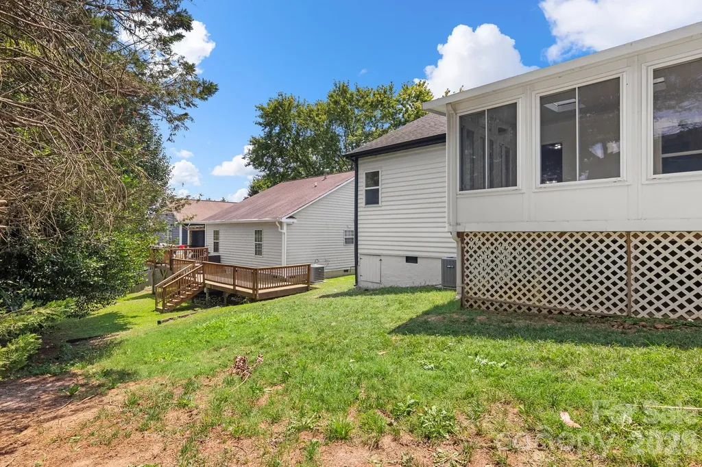 9713 Pernell Lane Charlotte NC 28213