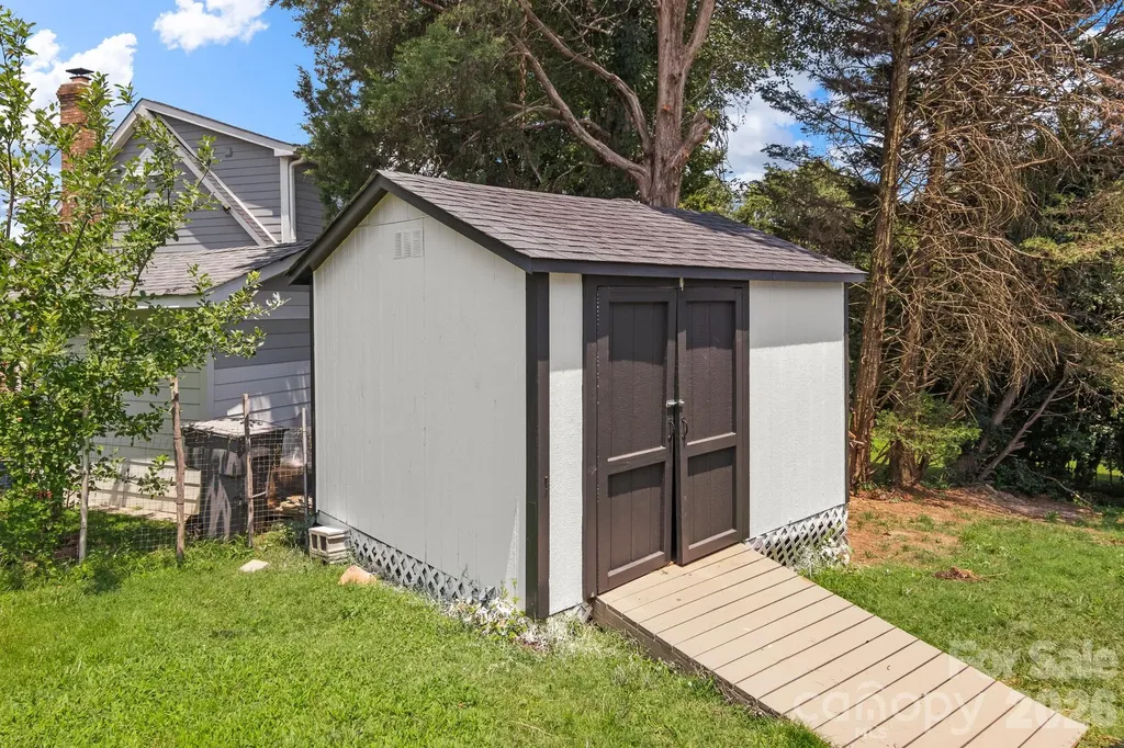 9713 Pernell Lane Charlotte NC 28213