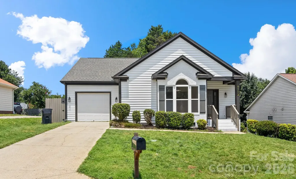 9713 Pernell Lane Charlotte NC 28213