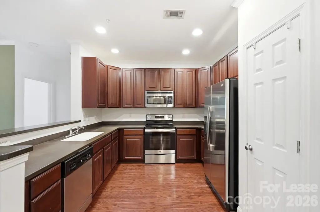 1000 E Woodlawn Road Charlotte NC 28209