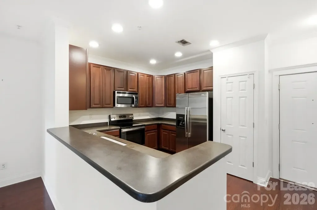 1000 E Woodlawn Road Charlotte NC 28209