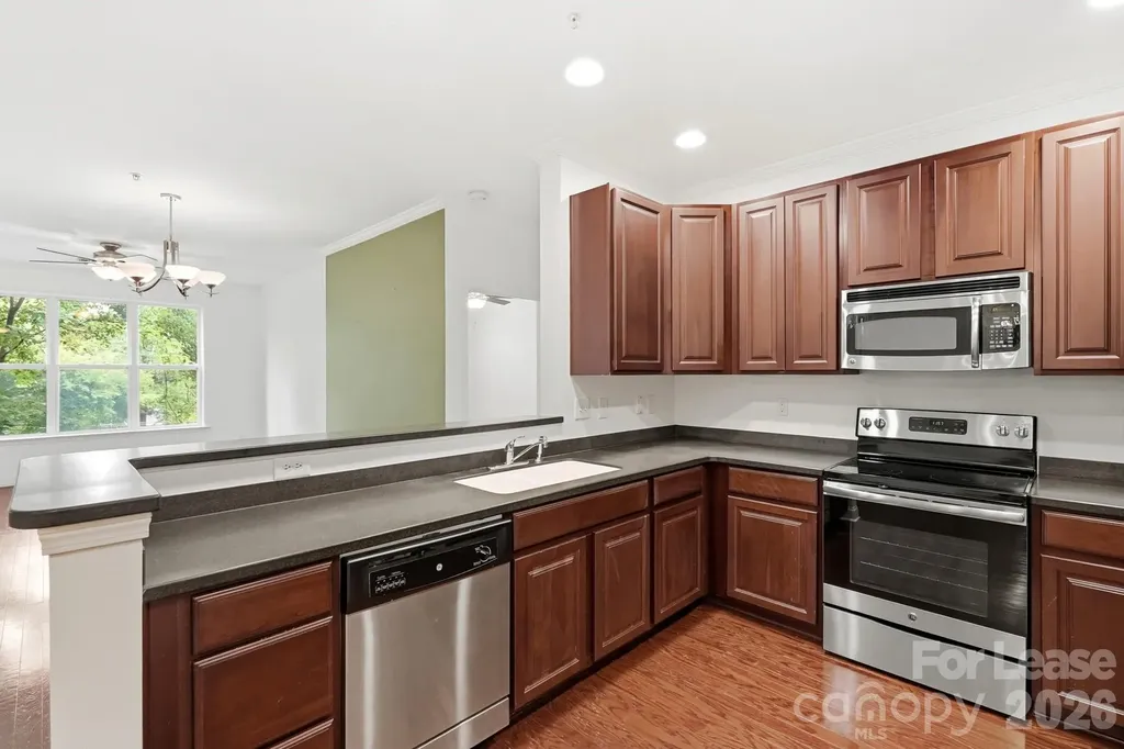 1000 E Woodlawn Road Charlotte NC 28209