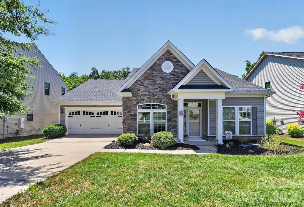 12823 Plumleaf Drive Charlotte NC 28213