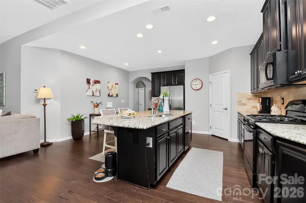 12823 Plumleaf Drive Charlotte NC 28213
