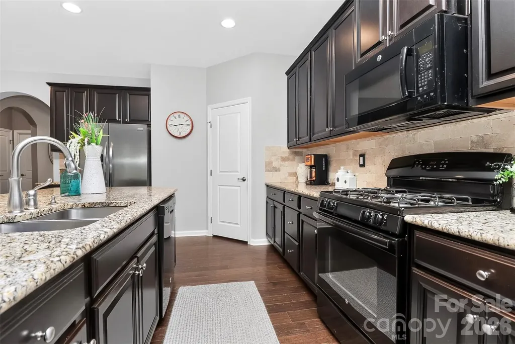 12823 Plumleaf Drive Charlotte NC 28213