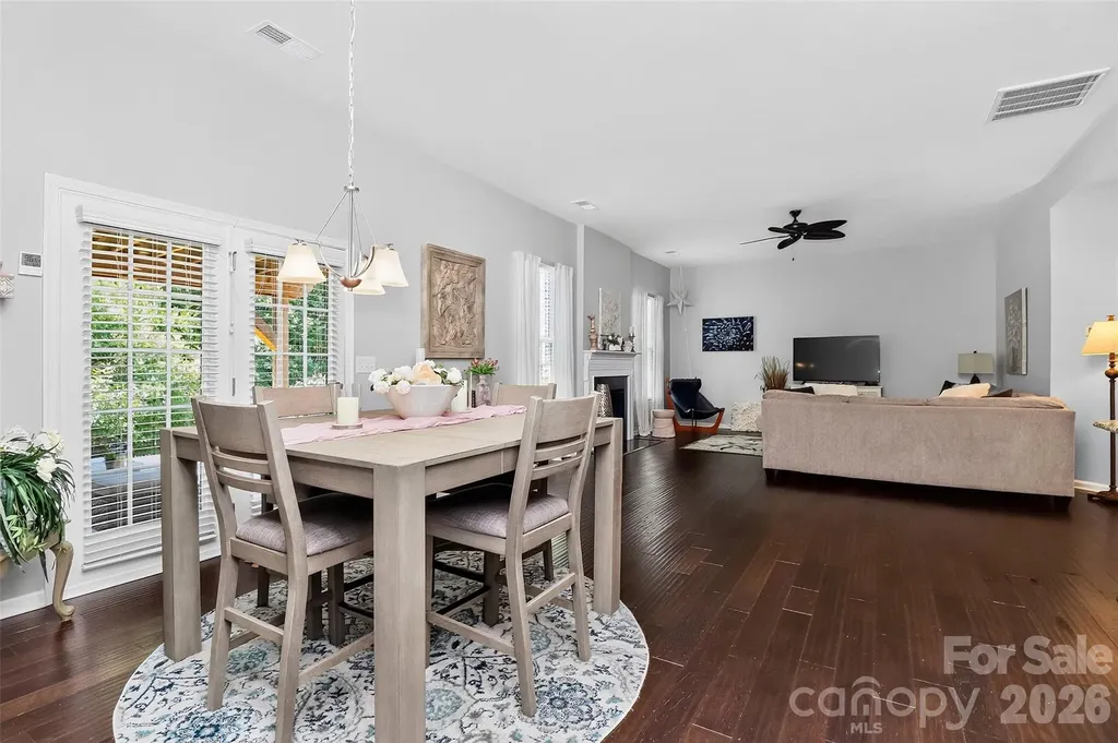 12823 Plumleaf Drive Charlotte NC 28213