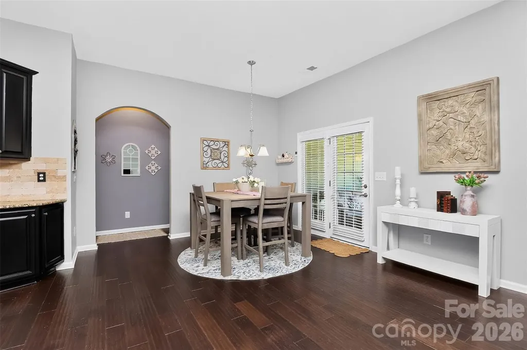 12823 Plumleaf Drive Charlotte NC 28213