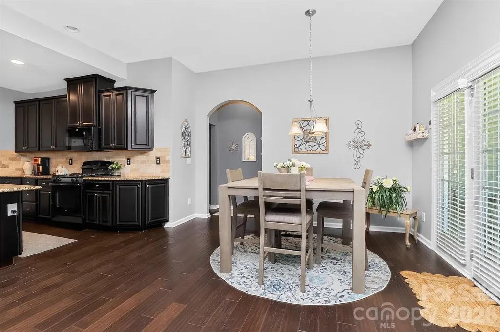12823 Plumleaf Drive Charlotte NC 28213