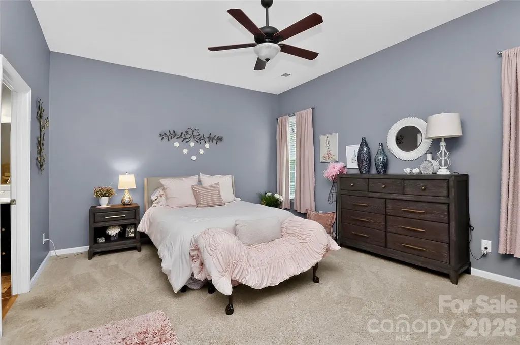 12823 Plumleaf Drive Charlotte NC 28213