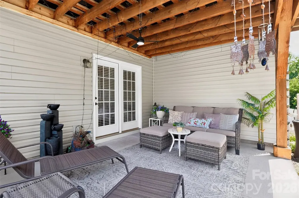 12823 Plumleaf Drive Charlotte NC 28213