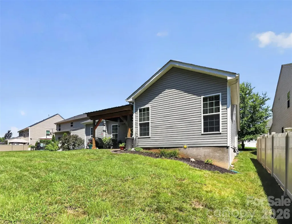 12823 Plumleaf Drive Charlotte NC 28213