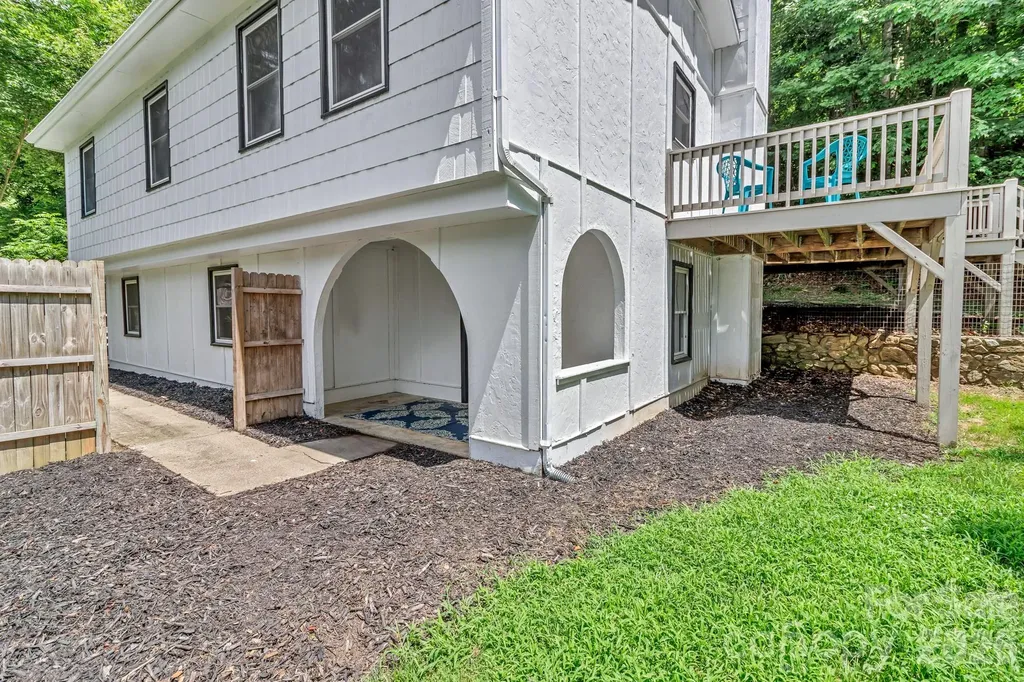 144 Pinehaven Drive Clyde NC 28721