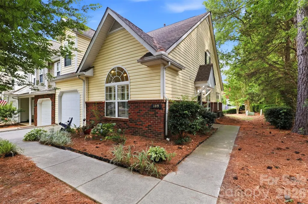 109 Prescott Street Matthews NC 28104