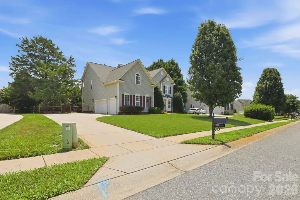 151 Corona Circle Mooresville NC 28117