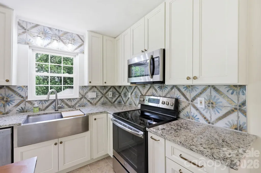 320 Meadowbrook Drive Canton NC 28716