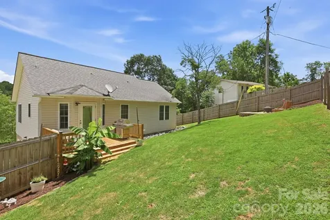 320 Meadowbrook Drive Canton NC 28716