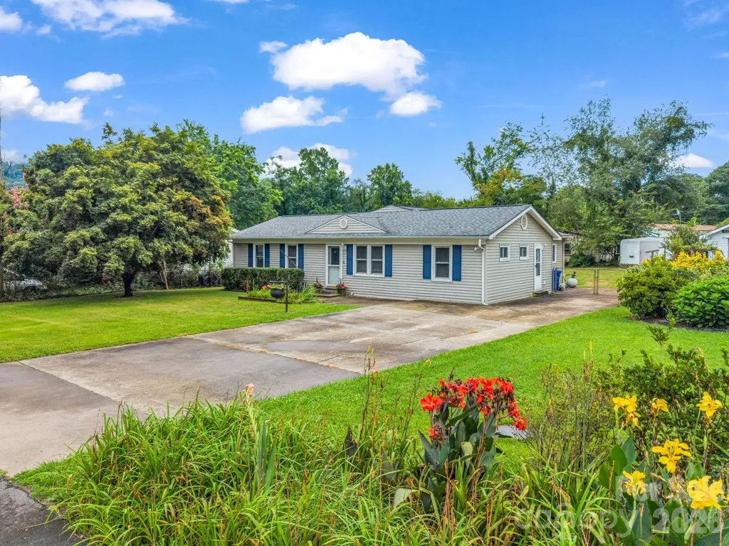 119 Scenic View Drive Swannanoa NC 28778