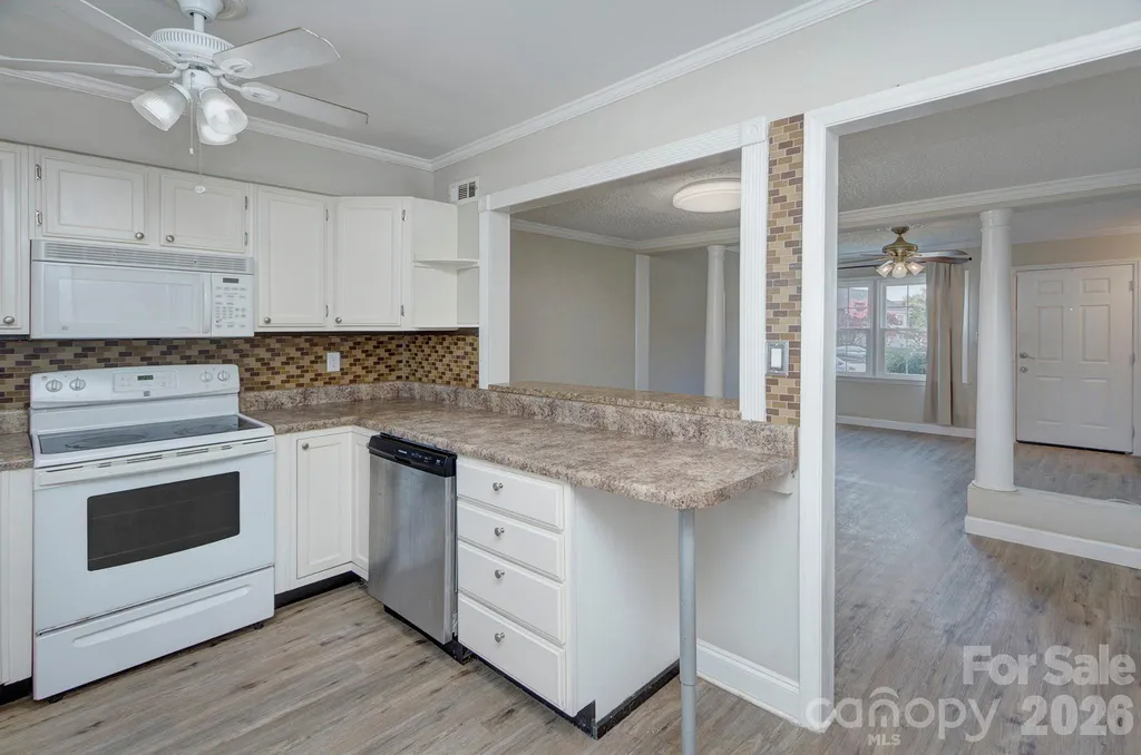 6242 Old Pineville Road Charlotte NC 28217