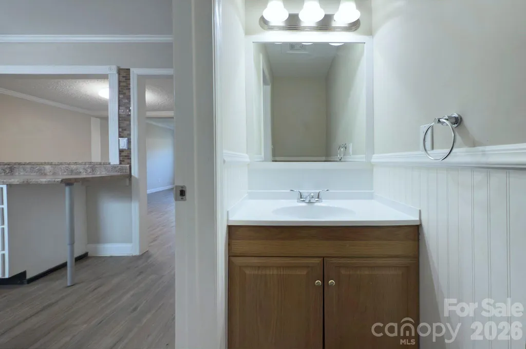 6242 Old Pineville Road Charlotte NC 28217