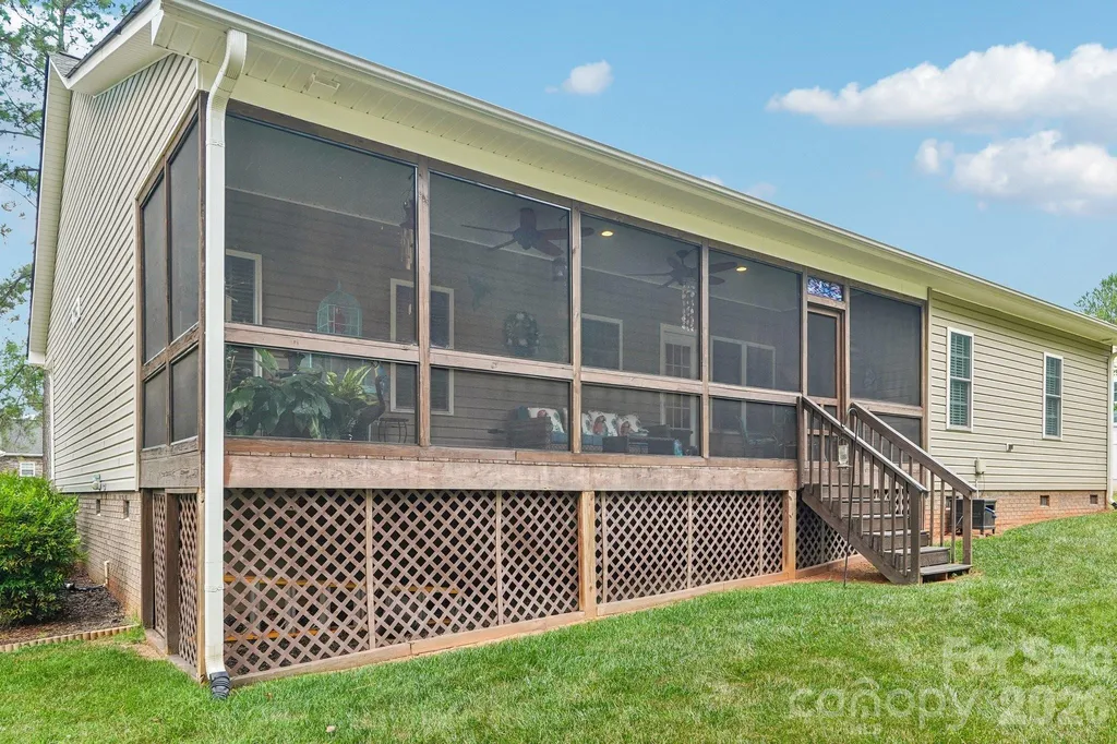 2182 Evergreen Drive Newton NC 28658