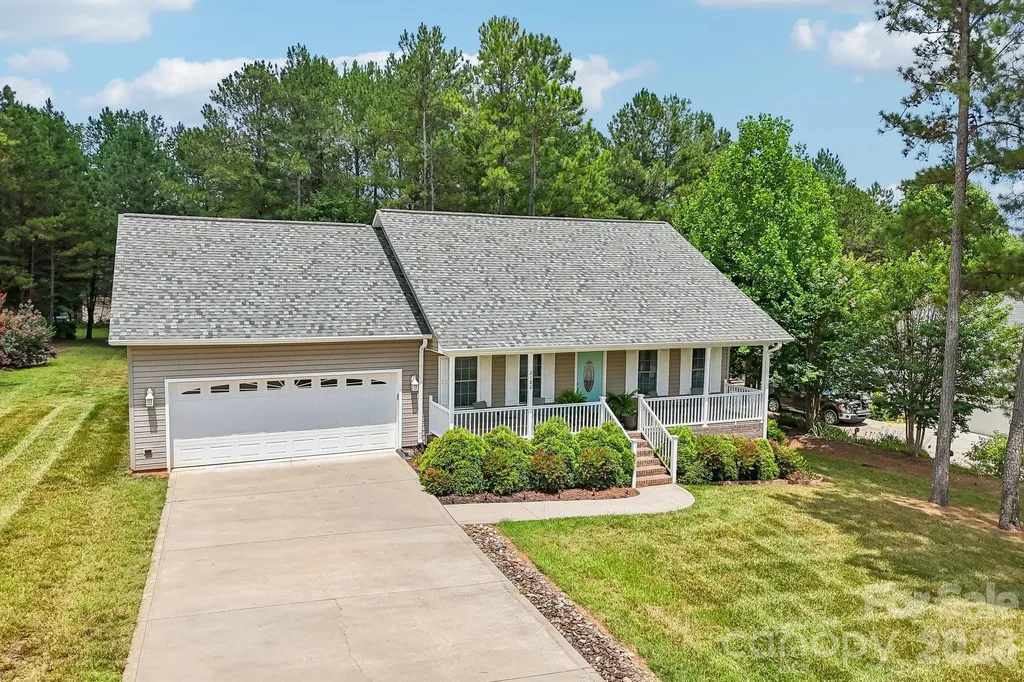 2182 Evergreen Drive Newton NC 28658