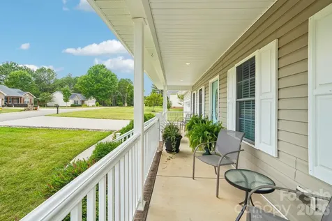 2182 Evergreen Drive Newton NC 28658