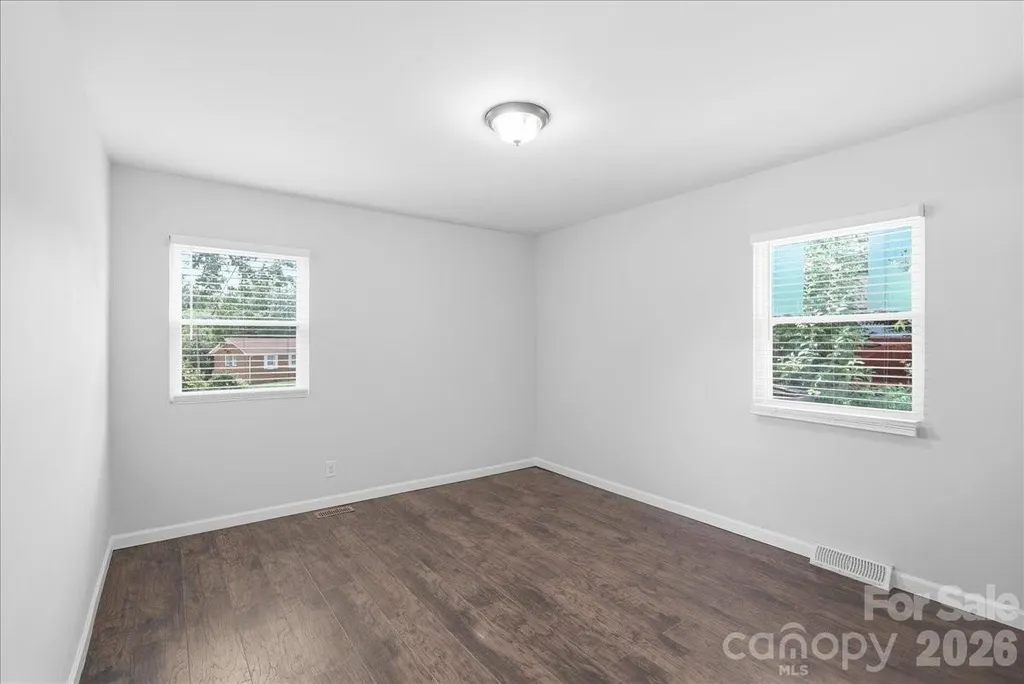 4324 Hidden Valley Road Charlotte NC 28213