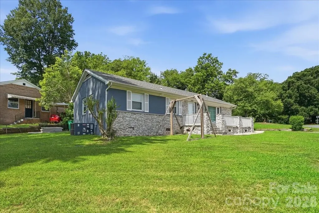 4324 Hidden Valley Road Charlotte NC 28213