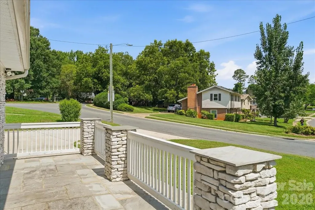 4324 Hidden Valley Road Charlotte NC 28213