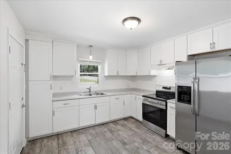 4324 Hidden Valley Road Charlotte NC 28213